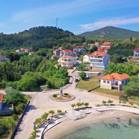 Sunshine Place By The Beach Lukoran Exteriör bild